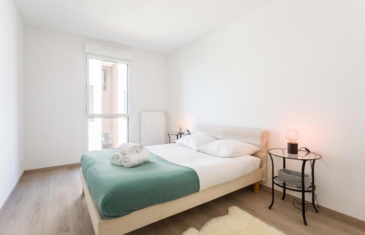Le Rio, Appartement Avec Terrasse & Parking Rennes Buitenkant foto